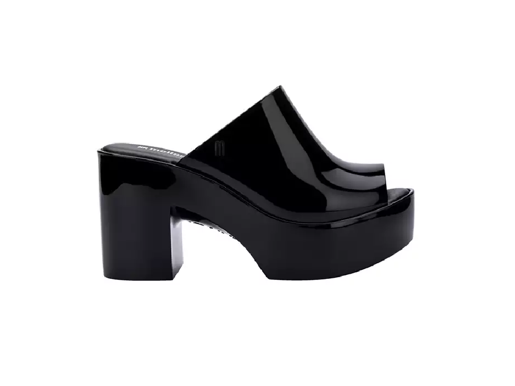 MELISSA MULE HYPE AD –