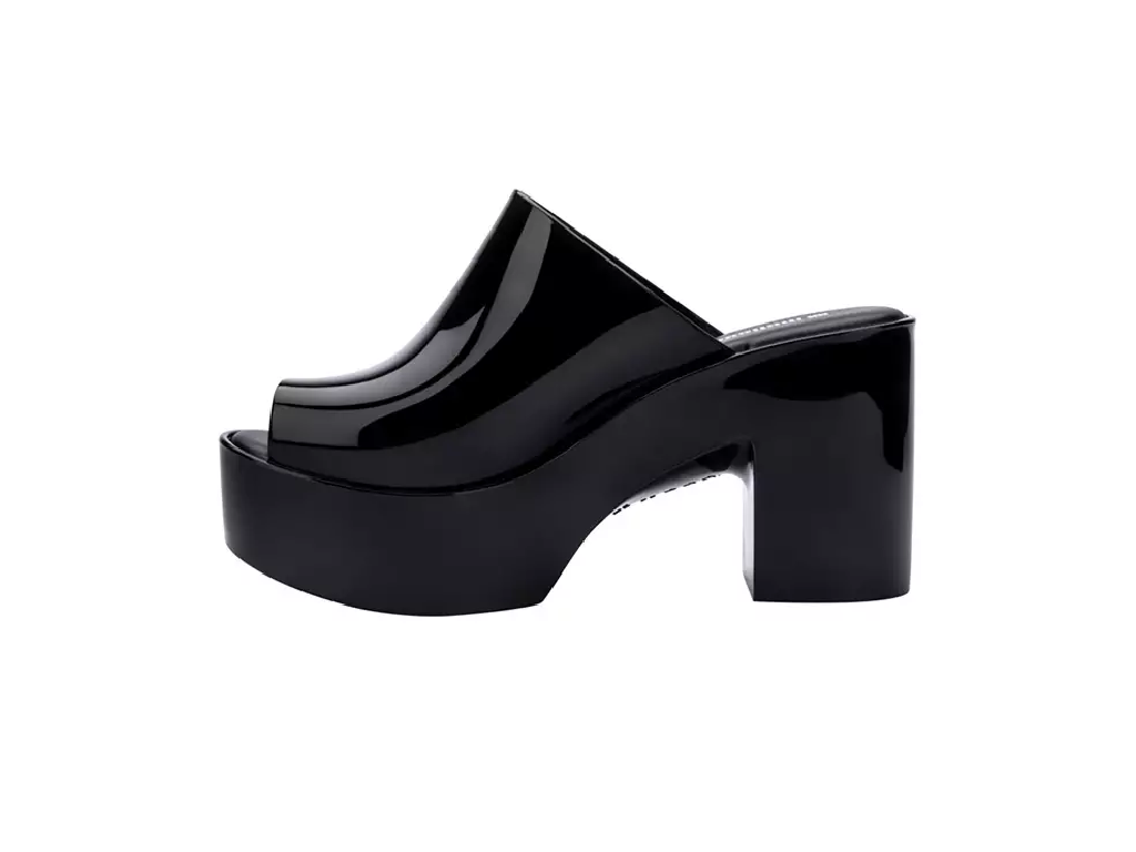 MELISSA MULE HYPE AD –