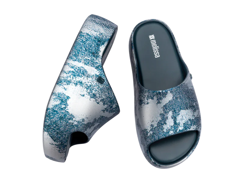 MELISSA FREE PLATFORM SLIDE DENIM AD –