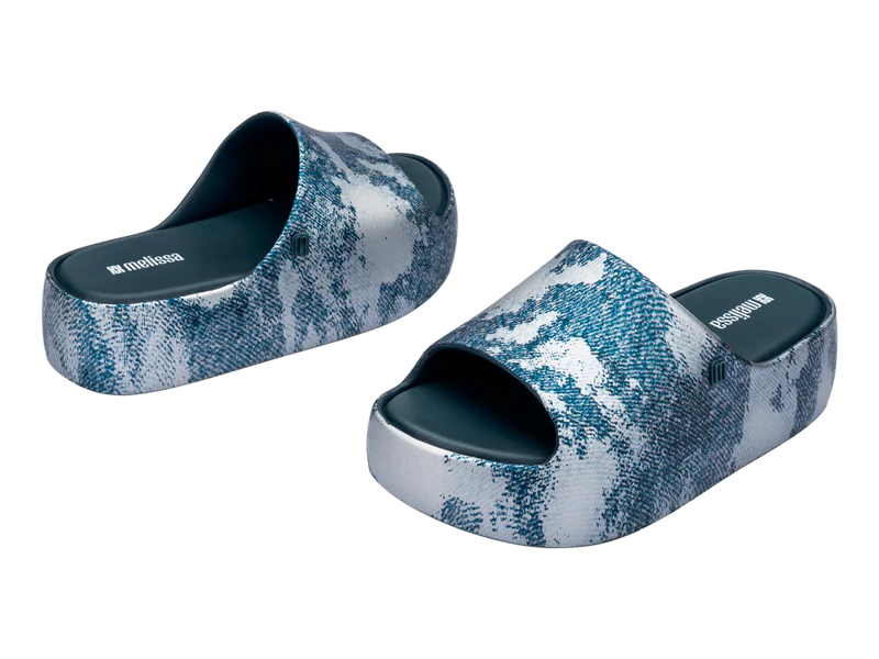 MELISSA FREE PLATFORM SLIDE DENIM AD –