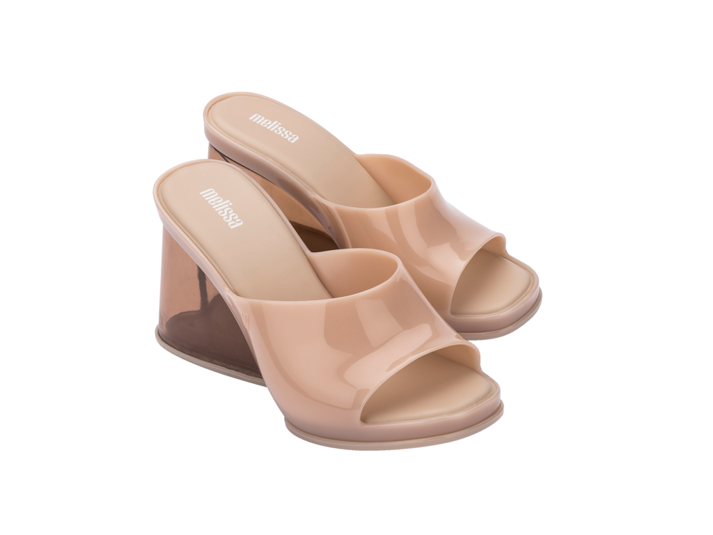 MELISSA DARLING AD – BEIGE
