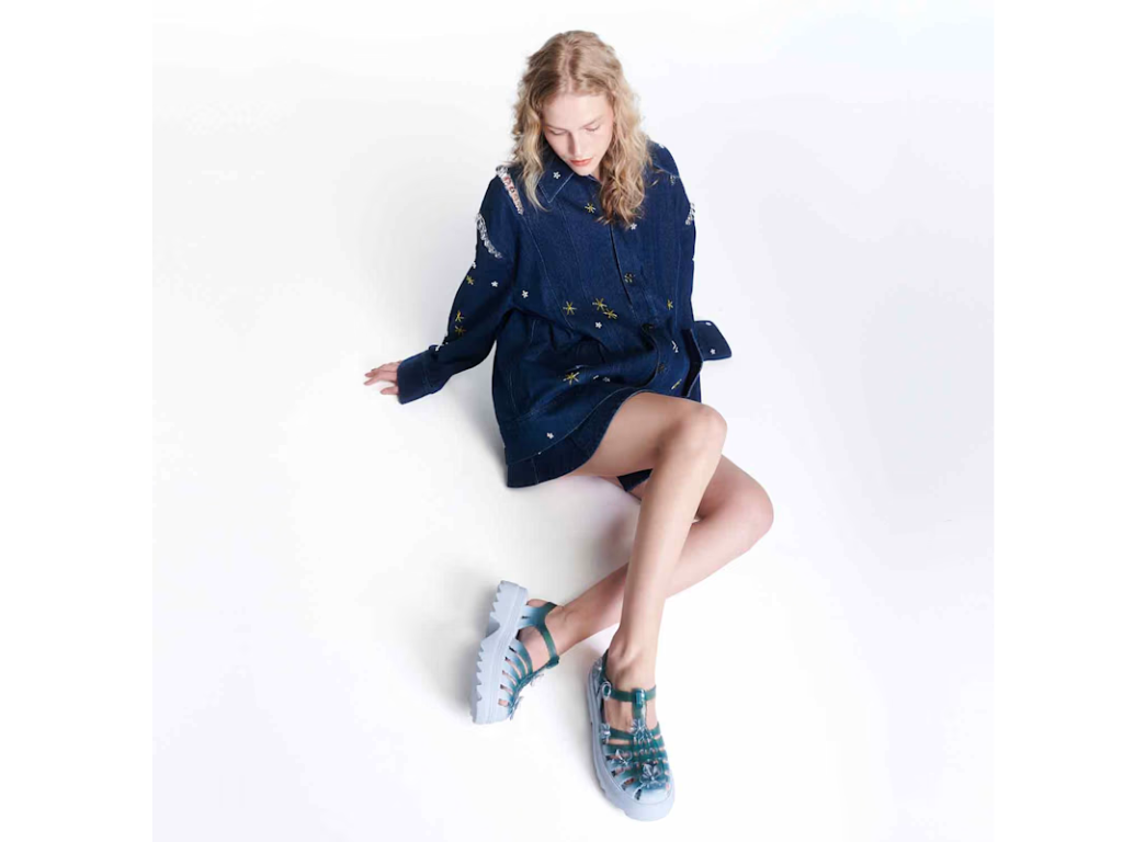 MELISSA POSSESSION PLATFORM SAKURA + SUSAN FANG AD – 