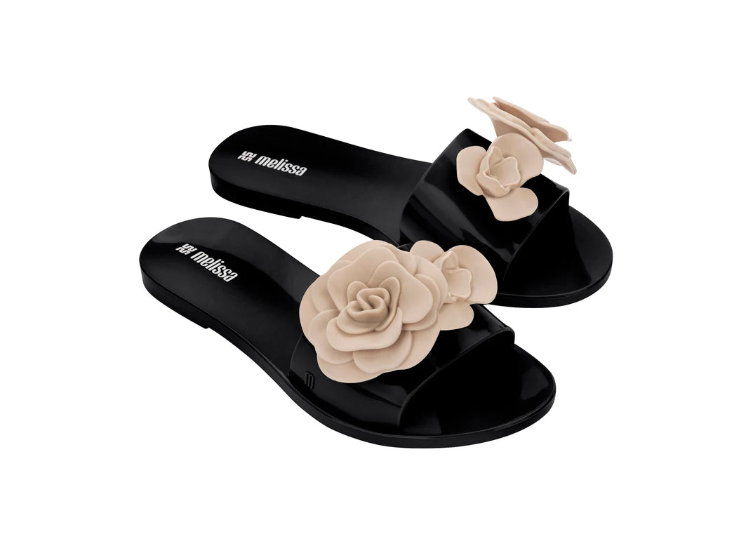 MELISSA BABE PETALS AD – 