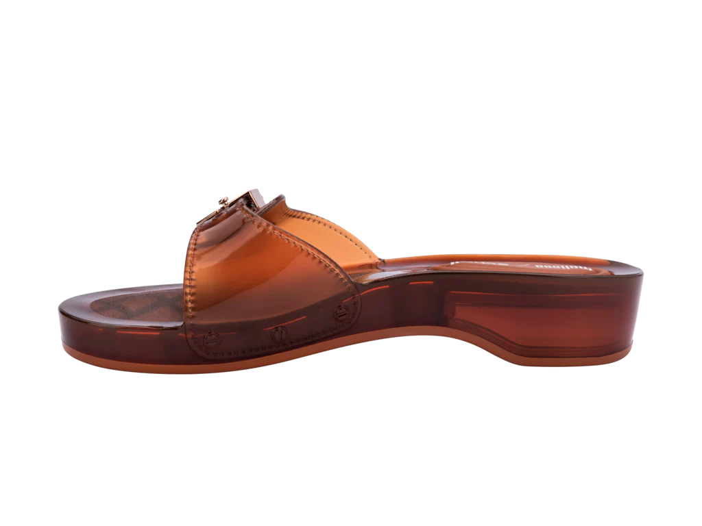 MELISSA PESCURA HEEL + SCHOLL AD – 