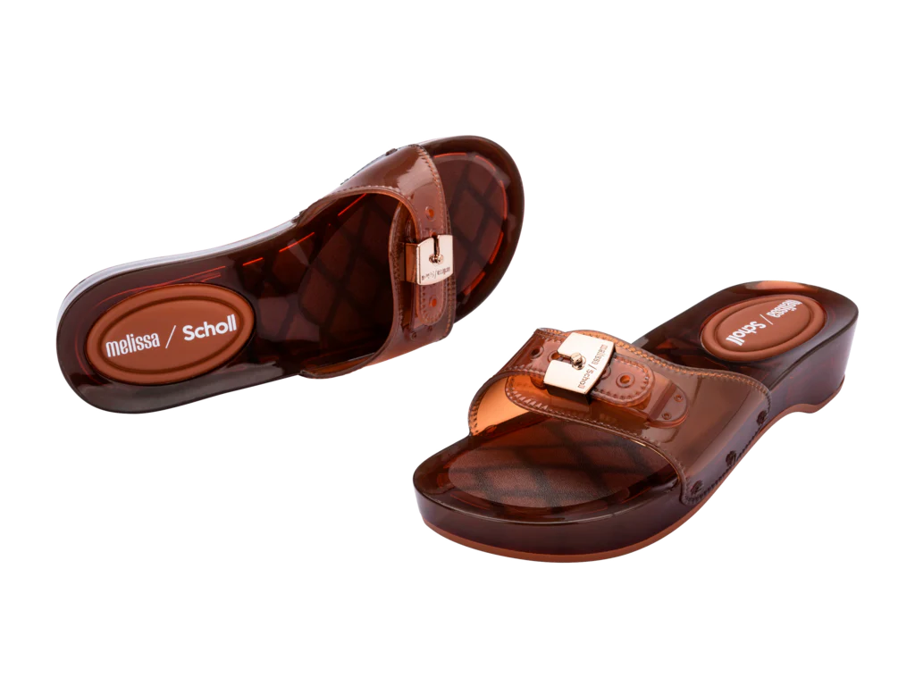 MELISSA PESCURA HEEL + SCHOLL AD – 