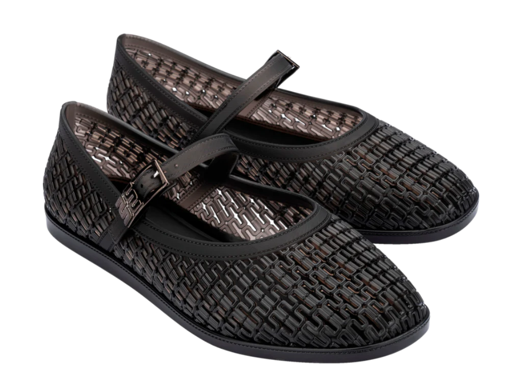 MELISSA HARPER AD – CLEAR BLACK