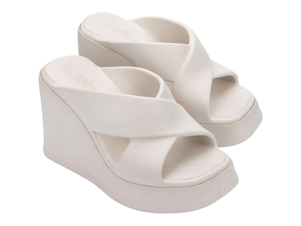 MELISSA FREE VIBE AD – BEIGE