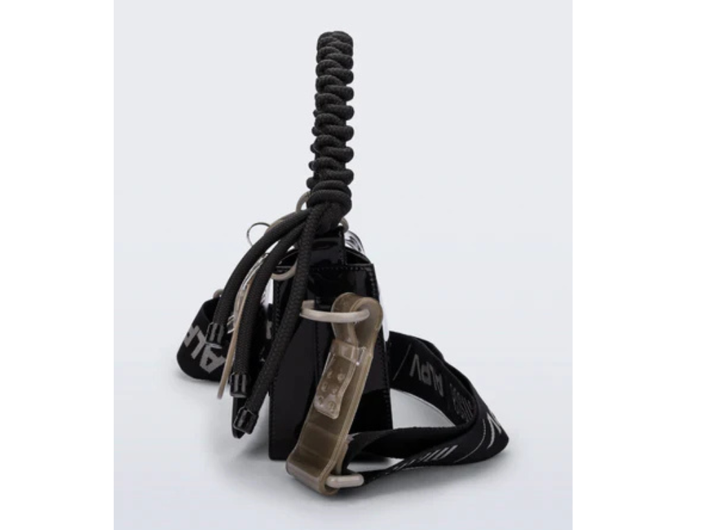 MELISSA OLGA BAG + ALEXANDRE PAVAO – 