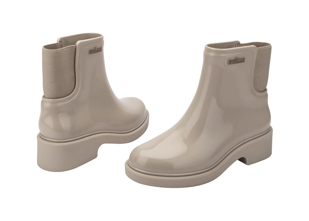MELISSA CHELSEA BOOT AD – 